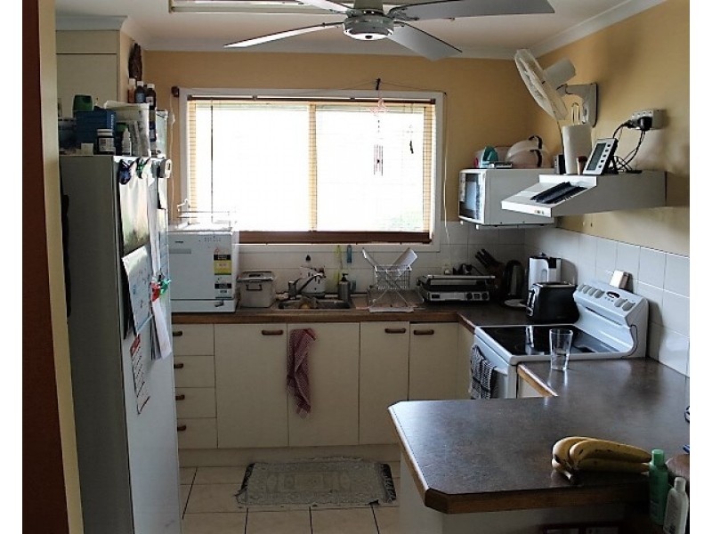 244 Nielsons Rd, Gin Gin QLD 4671