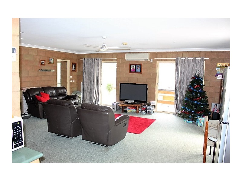 2 Jacks Rd, Gin Gin QLD 4671