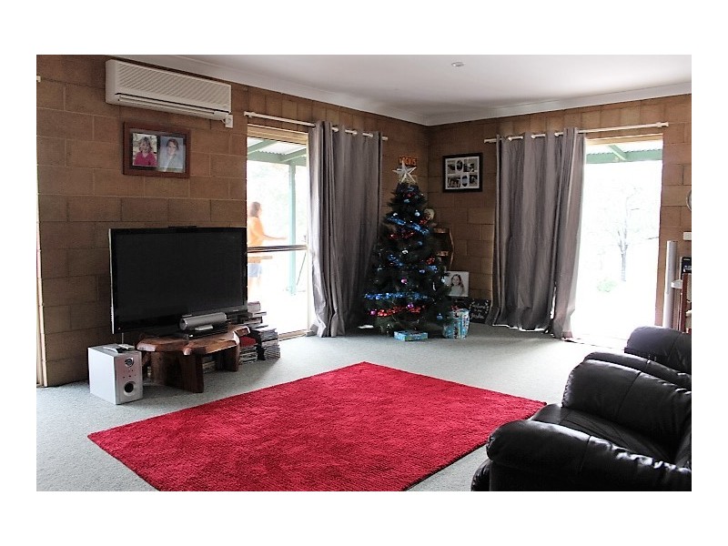 2 Jacks Rd, Gin Gin QLD 4671