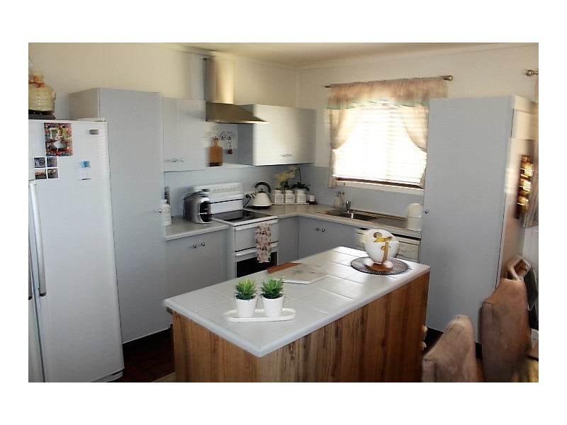 232 Good Night Scrub Rd, Gin Gin QLD 4671
