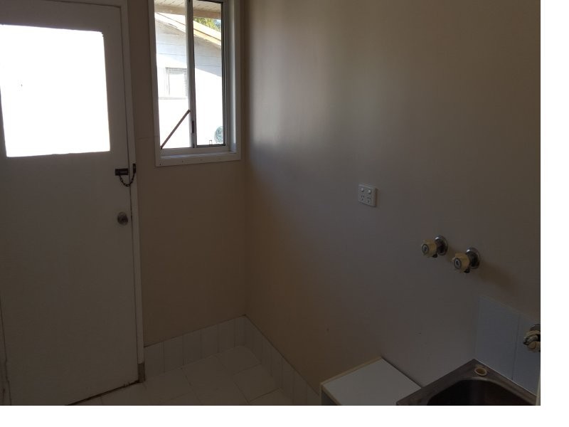 6A Manning St, Gin Gin QLD 4671