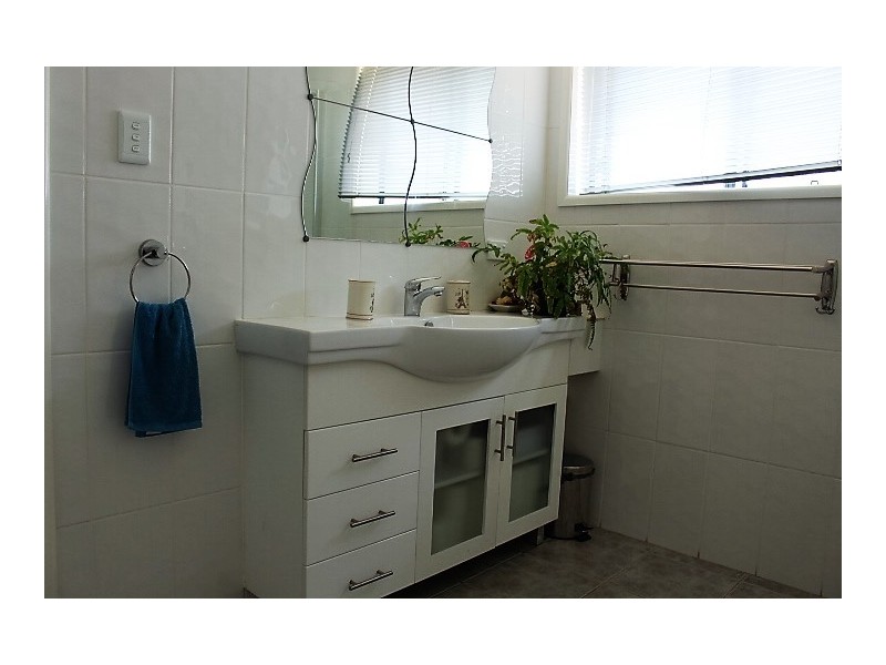 284 Pratts Rd, Gin Gin QLD 4671