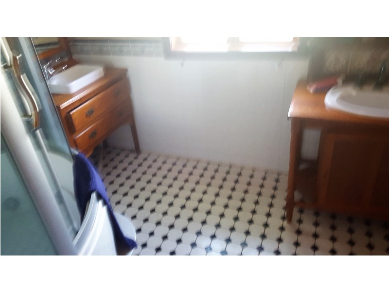 23 Sues Rd, Gin Gin QLD 4671