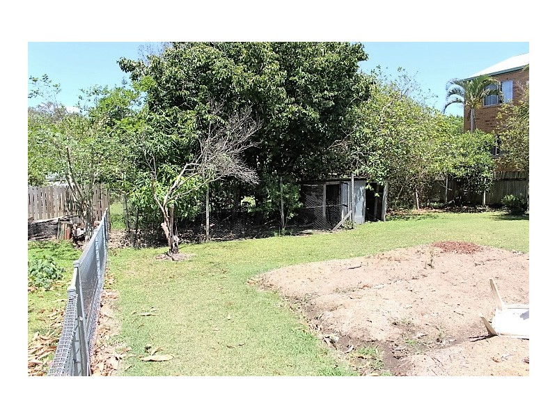 7 Mulgrave St, Gin Gin QLD 4671