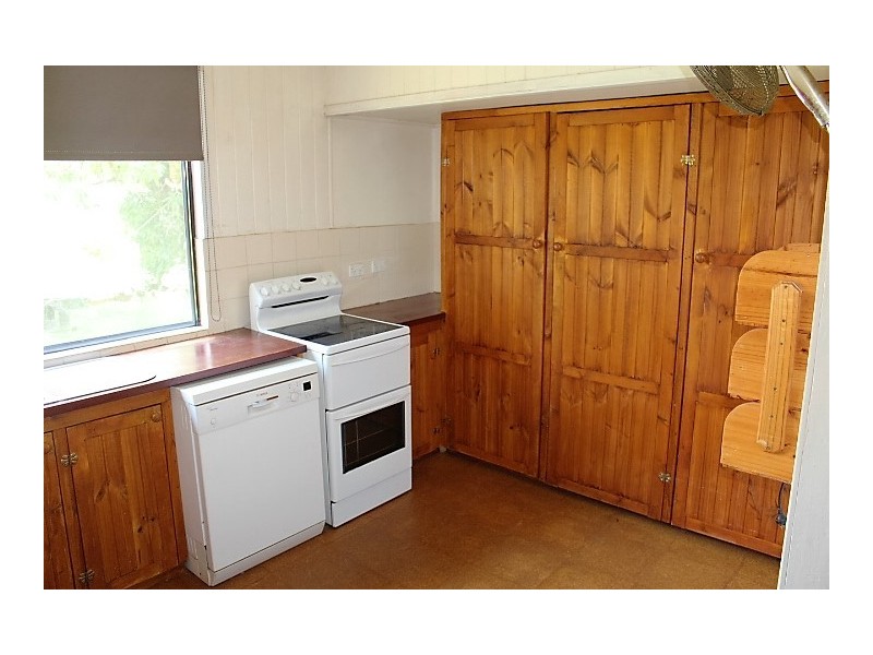 33785 Bruce Hwy, Gin Gin QLD 4671