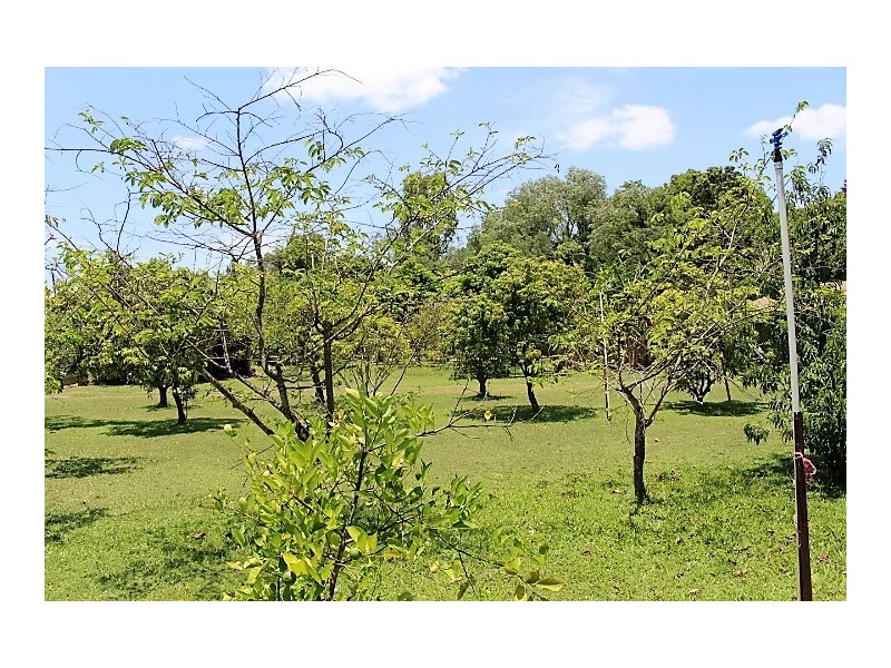 33785 Bruce Hwy, Gin Gin QLD 4671