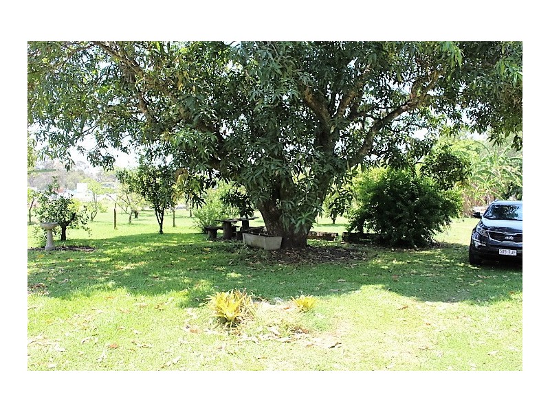 33785 Bruce Hwy, Gin Gin QLD 4671