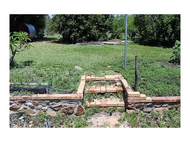 60 Elzards Way, Gin Gin QLD 4671