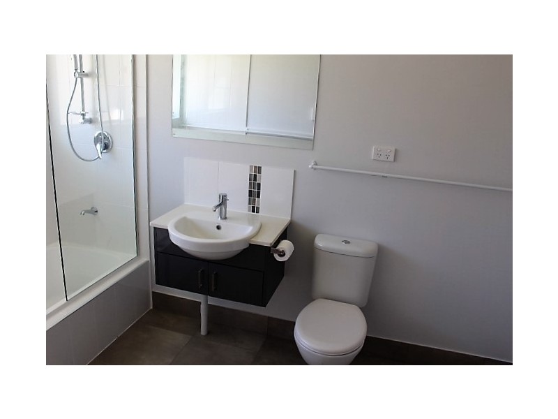 4 Village Lane, Gin Gin QLD 4671