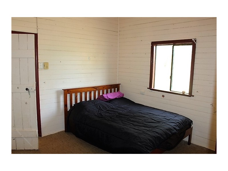 19 Mahes Rd, Gin Gin QLD 4671