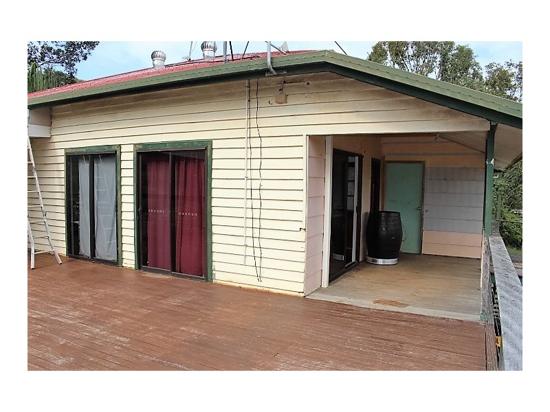 19 Mahes Rd, Gin Gin QLD 4671