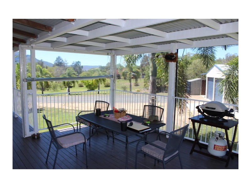 2 Railway St, Mount Perry QLD 4671