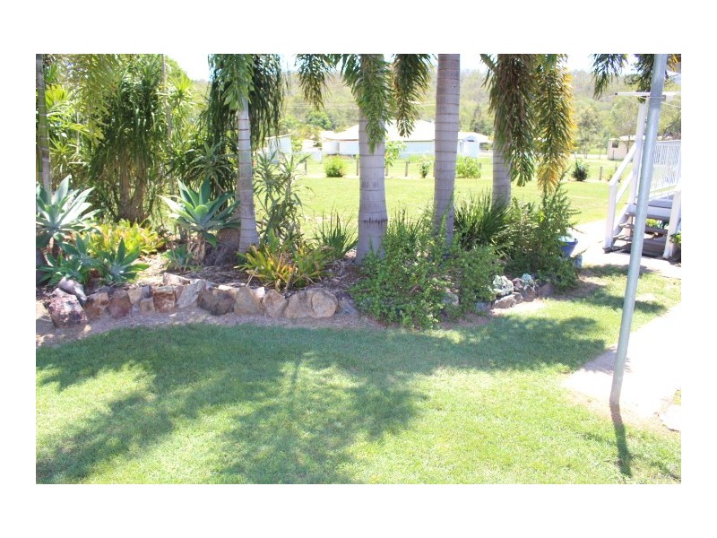 2 Railway St, Mount Perry QLD 4671