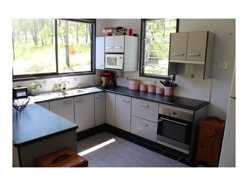187 Mooney Rd, Gaeta QLD 4671