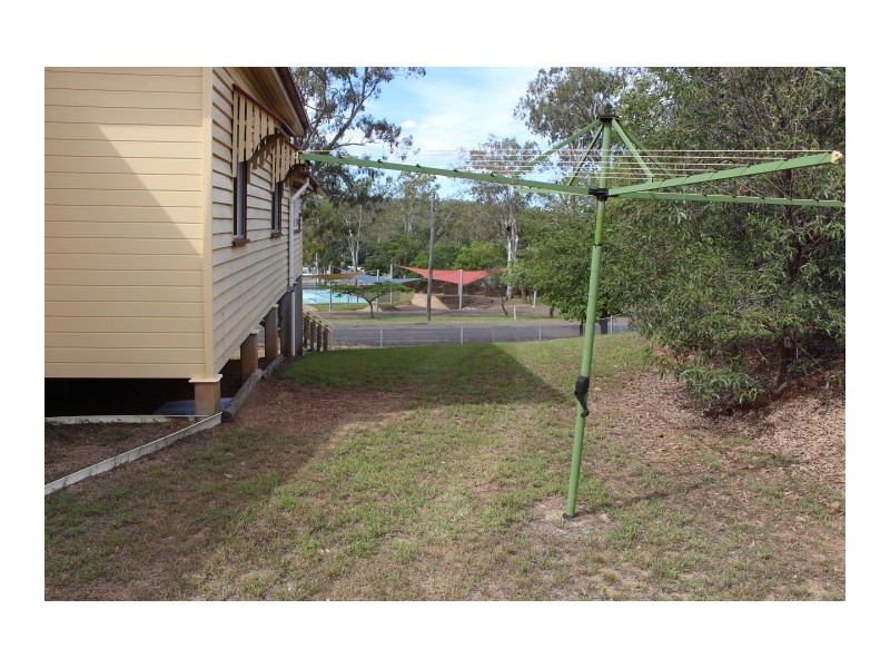 19 May St, Gin Gin QLD 4671