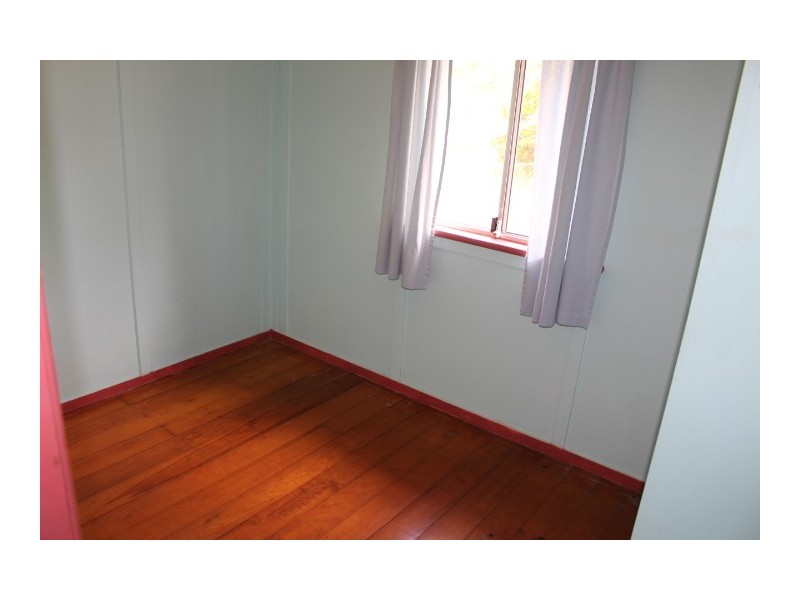 19 May St, Gin Gin QLD 4671