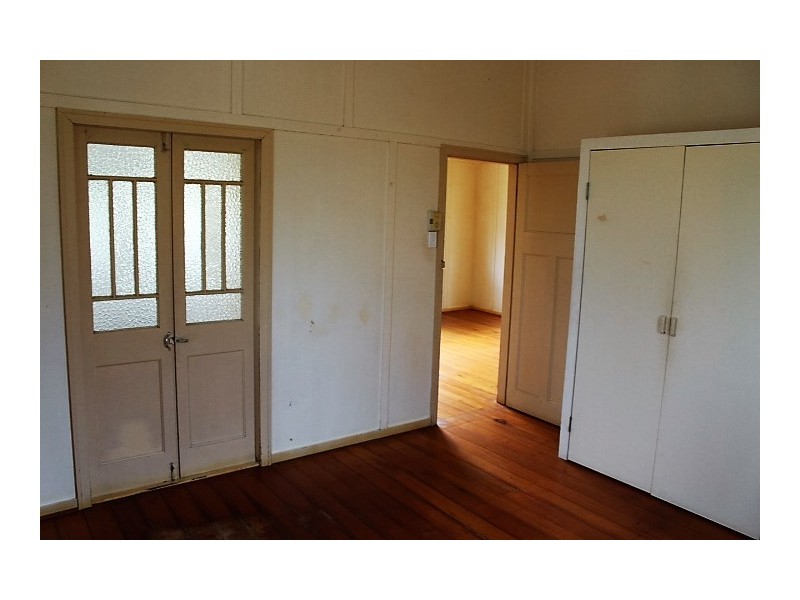 19 May St, Gin Gin QLD 4671