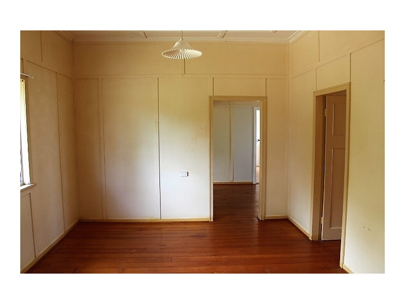 19 May St, Gin Gin QLD 4671