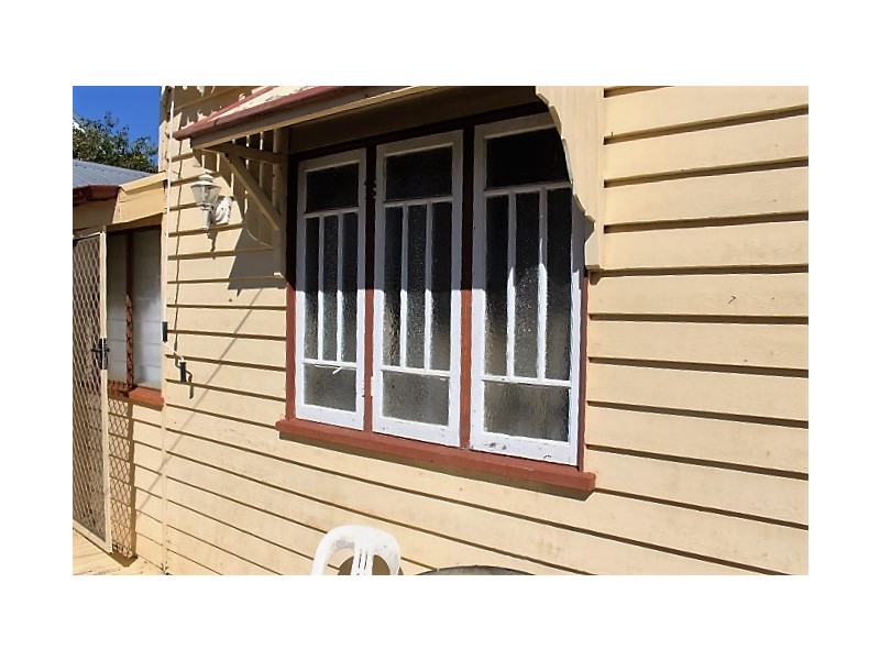 19 May St, Gin Gin QLD 4671