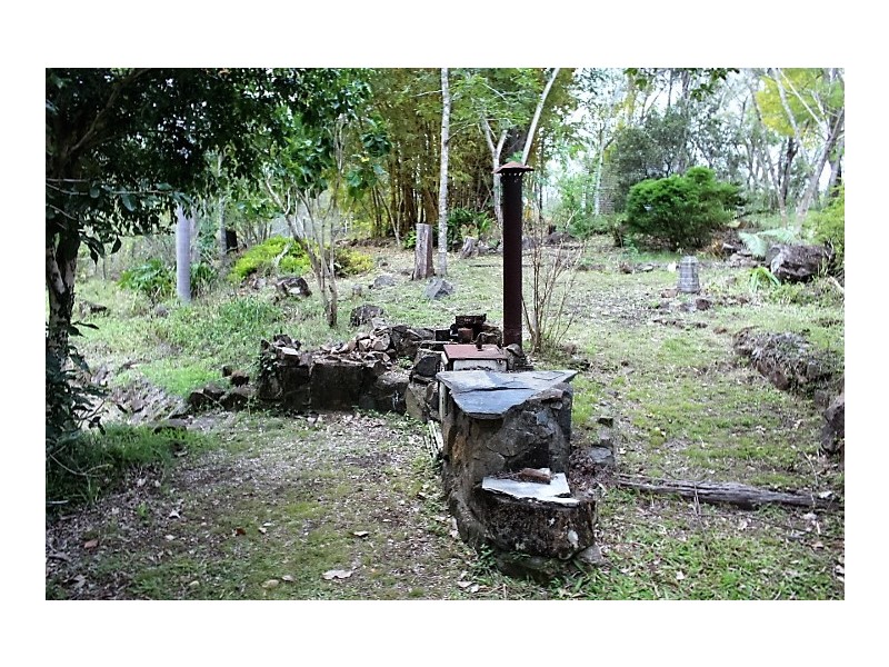 8 Michelles Rd, Horse Camp QLD 4671