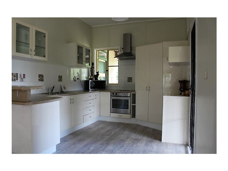 8 Michelles Rd, Horse Camp QLD 4671