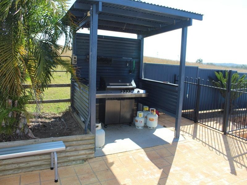 2 Laurison Street, Gin Gin QLD 4671