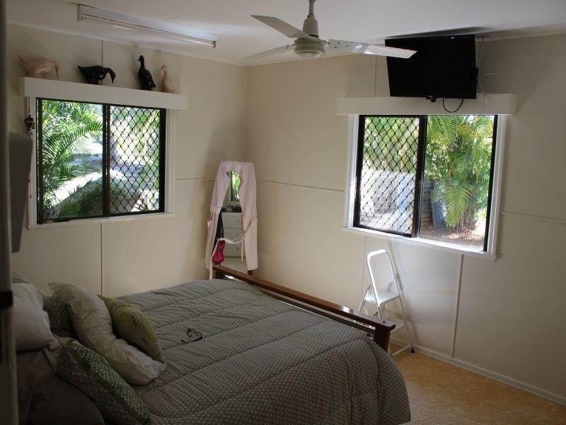 2 Laurison Street, Gin Gin QLD 4671