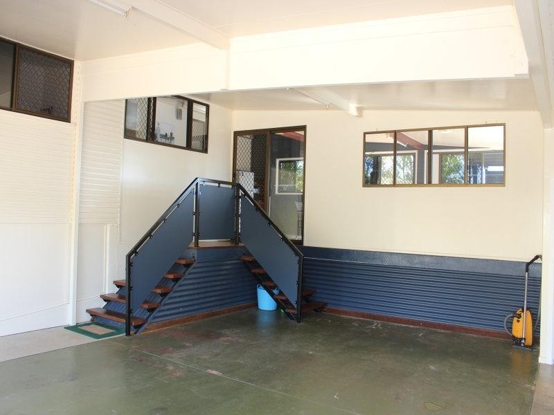 2 Laurison Street, Gin Gin QLD 4671