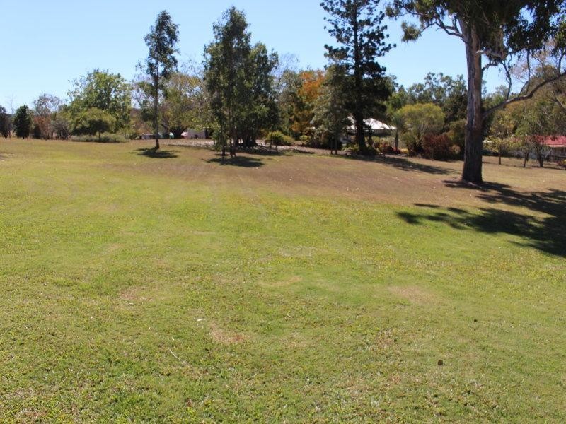 2 Laurison Street, Gin Gin QLD 4671