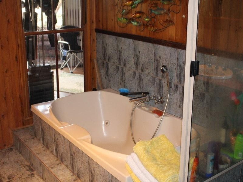 238 Settlement Rd, Gin Gin QLD 4671