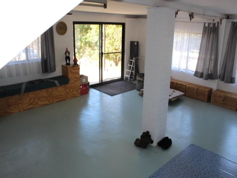 498 Mcllwraith Rd, Gin Gin QLD 4671