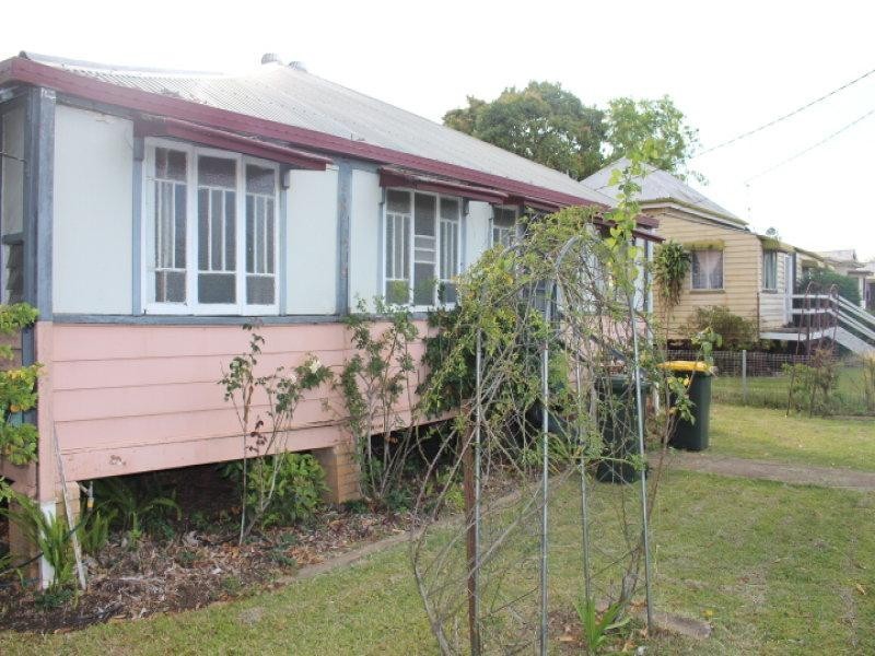 35 Mulgrave St, Gin Gin QLD 4671