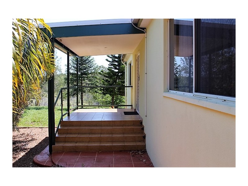 68 Hilltop Dr, Gin Gin QLD 4671