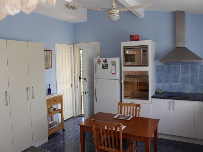 68 Hilltop Dr, Gin Gin QLD 4671