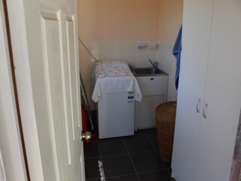 68 Hilltop Dr, Gin Gin QLD 4671