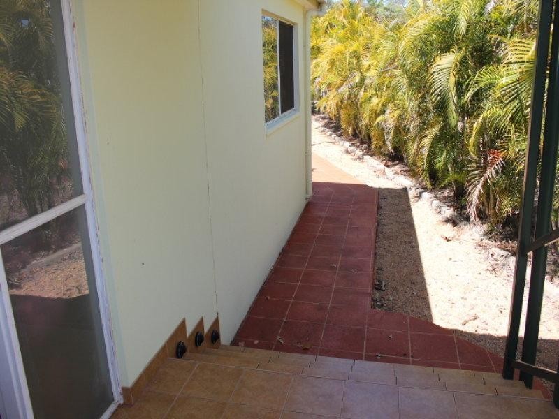 68 Hilltop Dr, Gin Gin QLD 4671