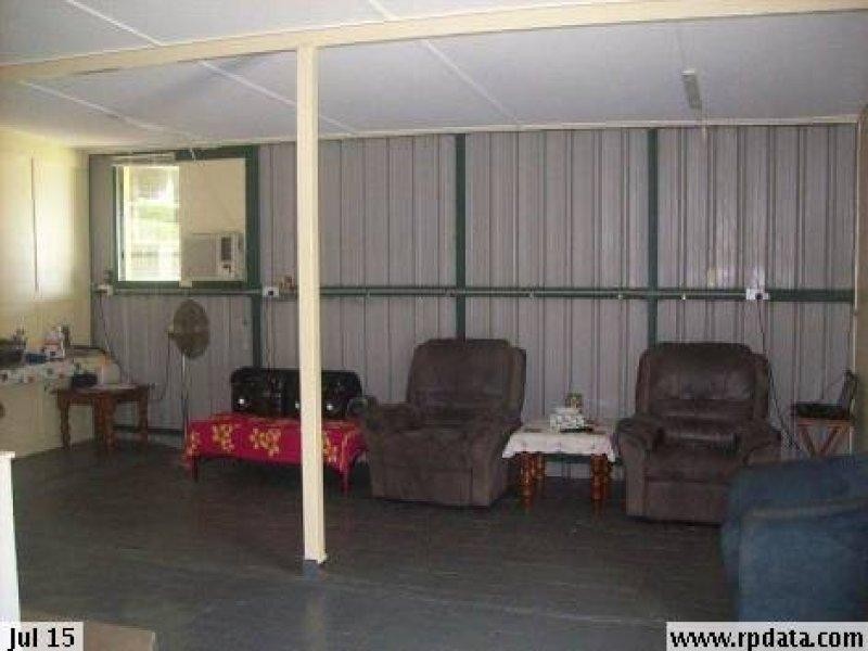14 Walla St, Gin Gin QLD 4671