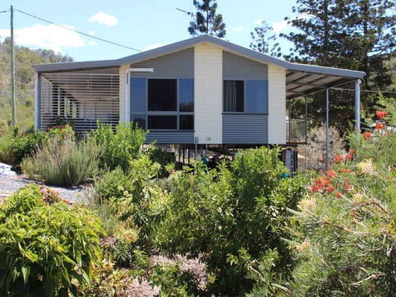 24 Mason St, Mount Perry QLD 4671
