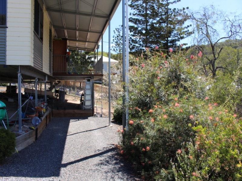 24 Mason St, Mount Perry QLD 4671