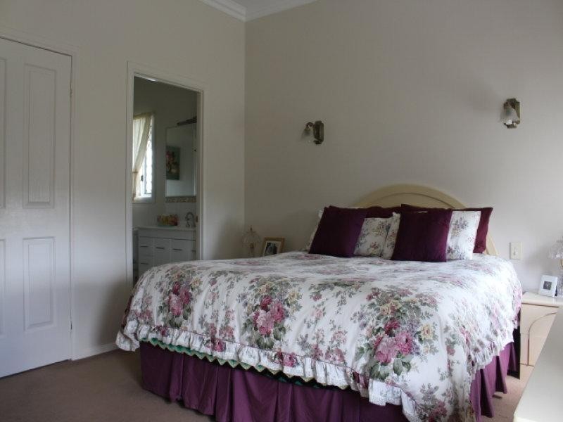 11 Violets Crs, Gin Gin QLD 4671