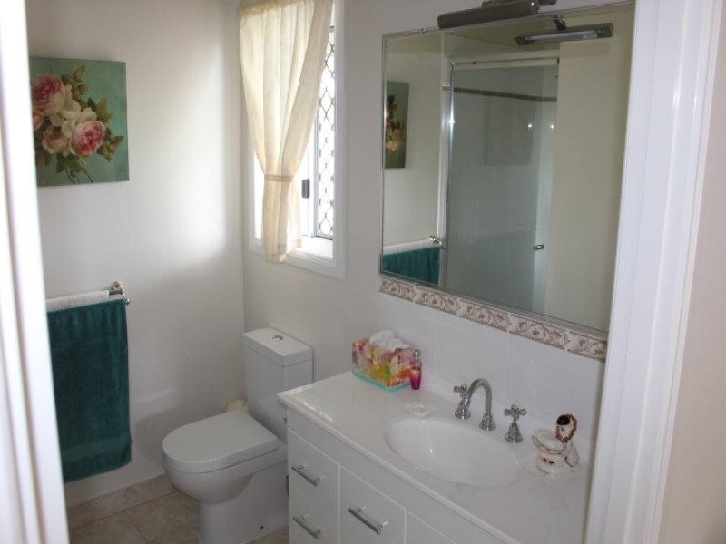 11 Violets Crs, Gin Gin QLD 4671