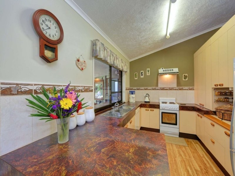 183 Wallaville Gooondoon Rd, Gin Gin QLD 4671