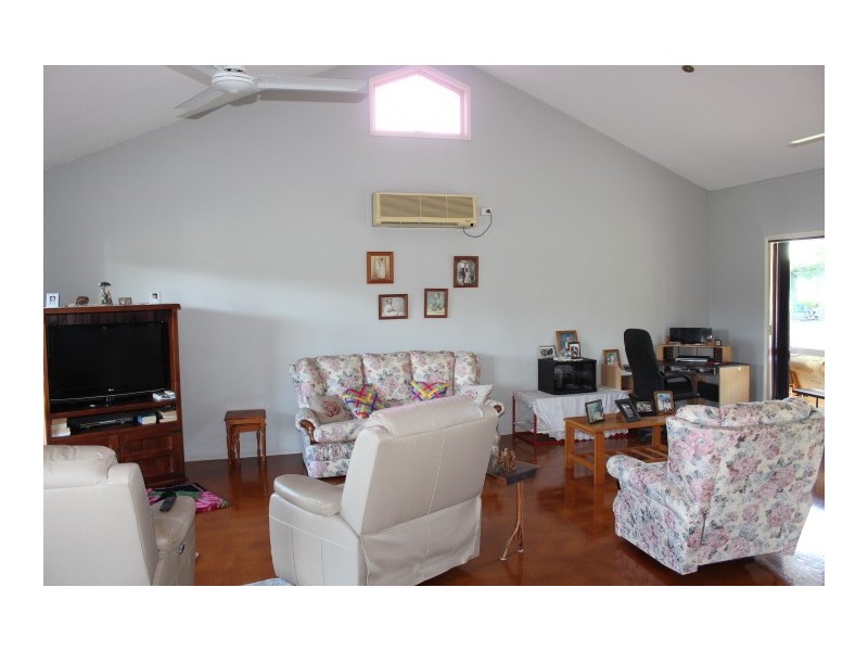 10 Kent Tobin Rd, Gin Gin QLD 4671