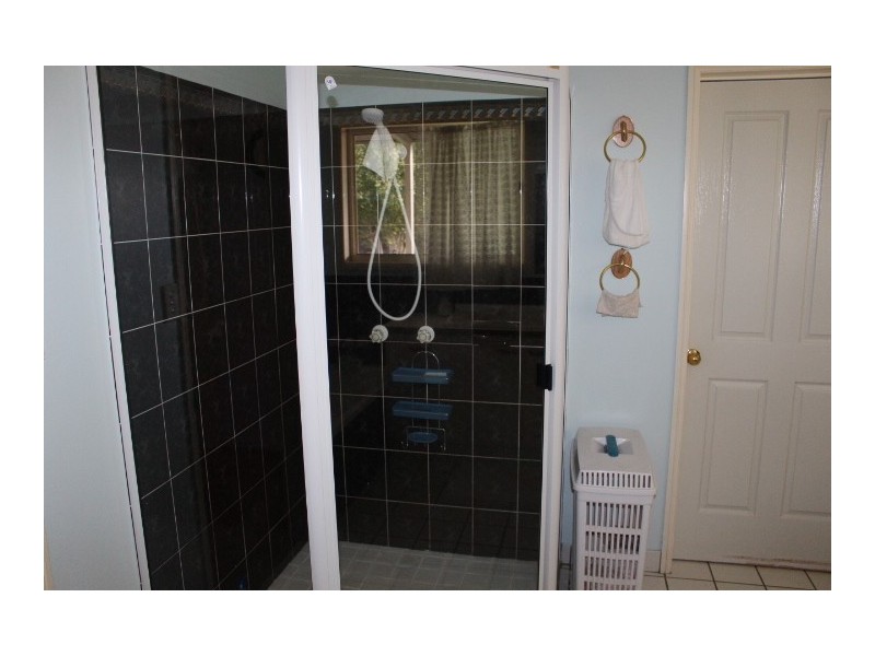 10 Kent Tobin Rd, Gin Gin QLD 4671
