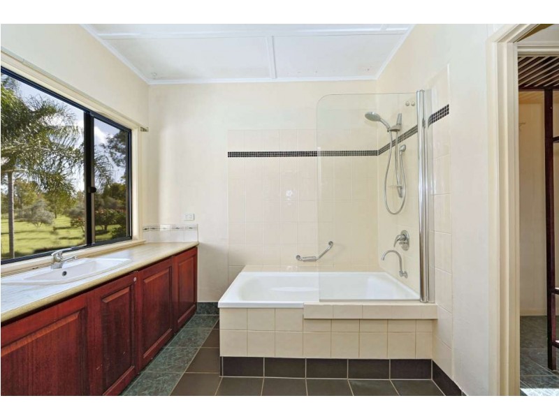 152 Pratts Rd, Gin Gin QLD 4671