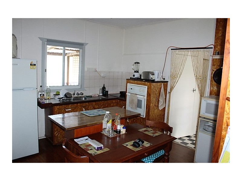 666 Tableland Rd, Gin Gin QLD 4671