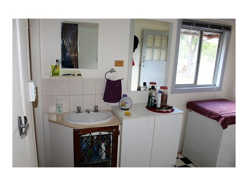 666 Tableland Rd, Gin Gin QLD 4671