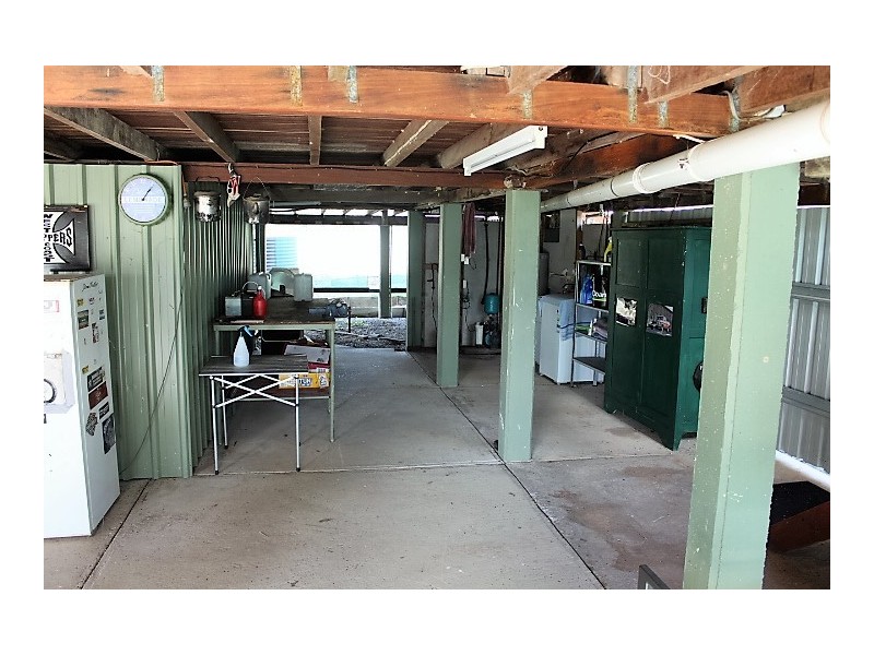 666 Tableland Rd, Gin Gin QLD 4671