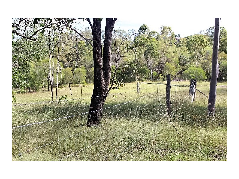 666 Tableland Rd, Gin Gin QLD 4671