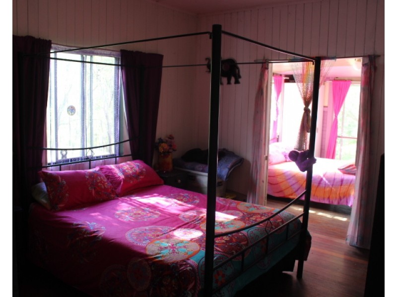 55 Barton Rd, Kolonga QLD 4671